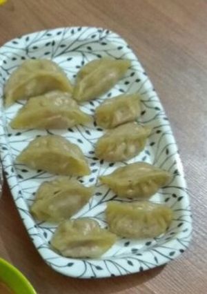 A picture of Momos.