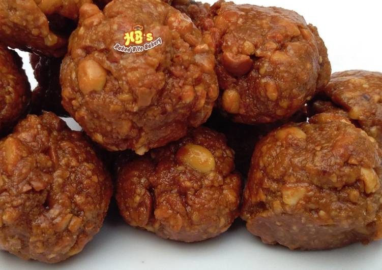 Coconut & peanut balls