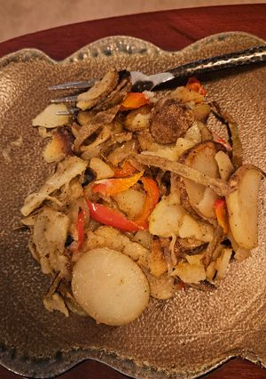 A picture of Skillet Potatoes & Onions.