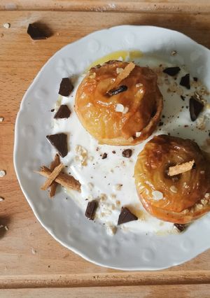 Une photo de Pomme rôtie au four et son crumble