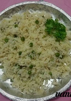 A picture of Matar pulao.