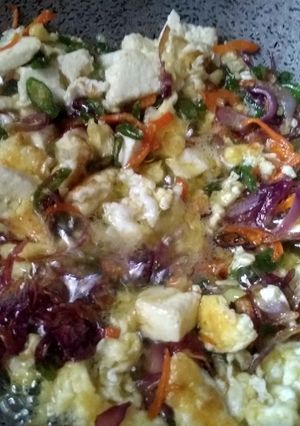 A picture of Egg paneer mix veg stir fry.