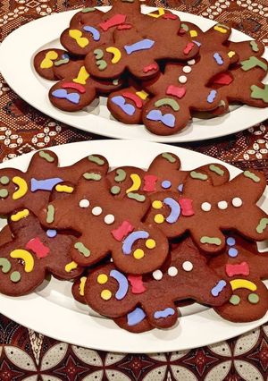 A picture of Gingerbread Cookies.
