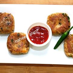 A picture of Cheesy Potato Squares.
