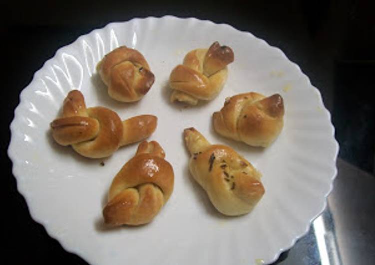 Recipe of Super Quick Homemade Garlic Basil Knots