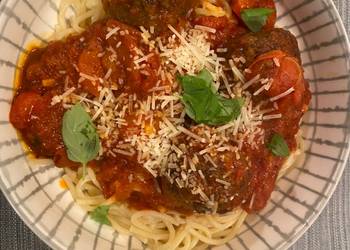 How to Prepare Appetizing Homemade Spaghetti Sauce and Meatballs