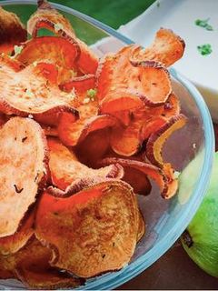 Una foto de Chips de boniato con Cayena y Lima