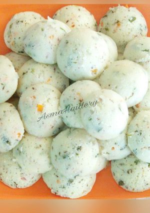 A picture of Microwave Veg Rava Idli.