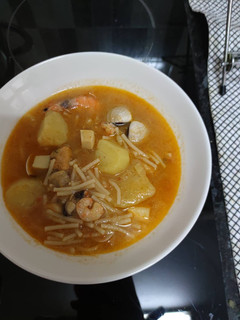 Una foto de Fideos a la cazuela con pescado y marisco