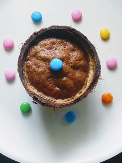தேங்காய் சிரட்டை கேக் (Thenkaai sirattai cake recipe in tamil) செய்முறை முக்கிய புகைப்படம்