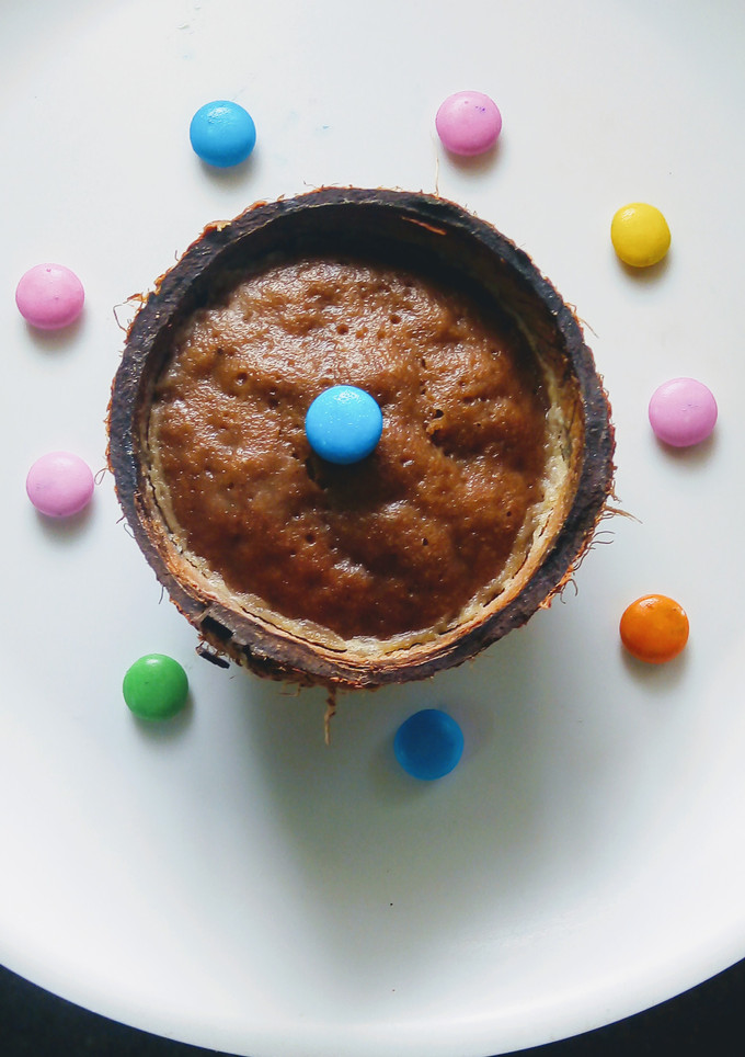 தேங்காய் சிரட்டை கேக் (Thenkaai sirattai cake recipe in tamil) செய்முறை முக்கிய புகைப்படம்