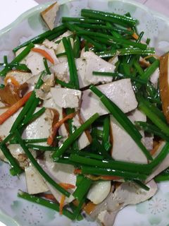 韭菜花炒豆乾 的食譜成品照片