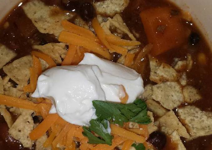 Simple Way to Make Award-winning Black Bean and Sweet Potato Chili - CROCKPOT