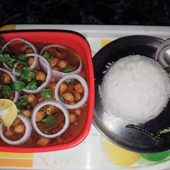 A picture of Chole rice.