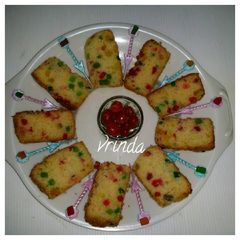 A picture of Fruiti cake.