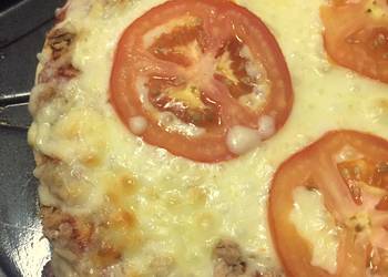 Easiest Way to Prepare Appetizing Tuna  Tomato Pizza