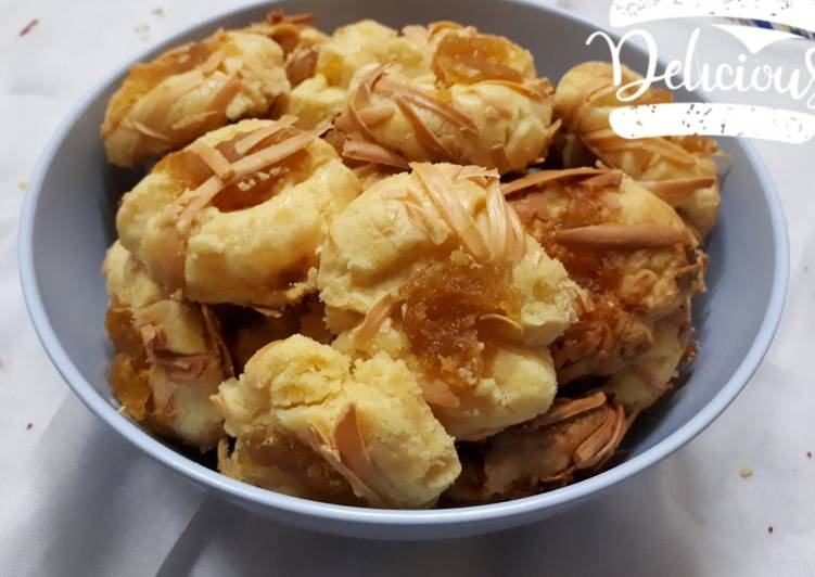 Bahan Menyiapkan Pineapple Cheese Tumbprint Cookies (no oven&amp;mixer), Bisa Manjain Lidah