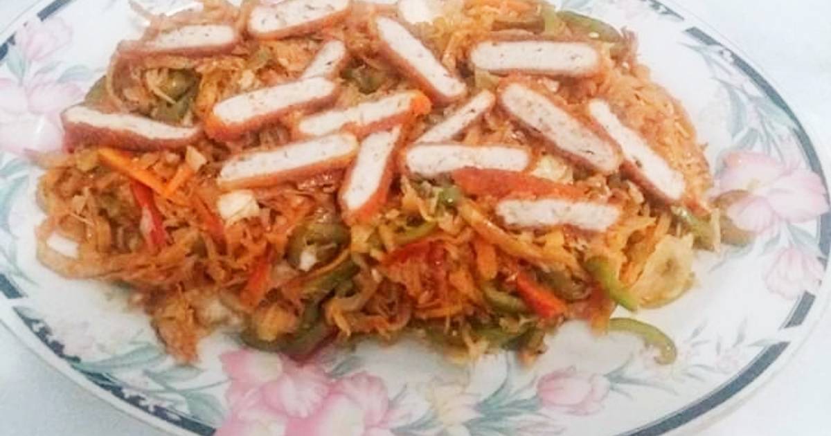 Leftover roty chowmeing with chicken nugget strips Recipe by Sheeza Wajid Siddiqui Cookpad