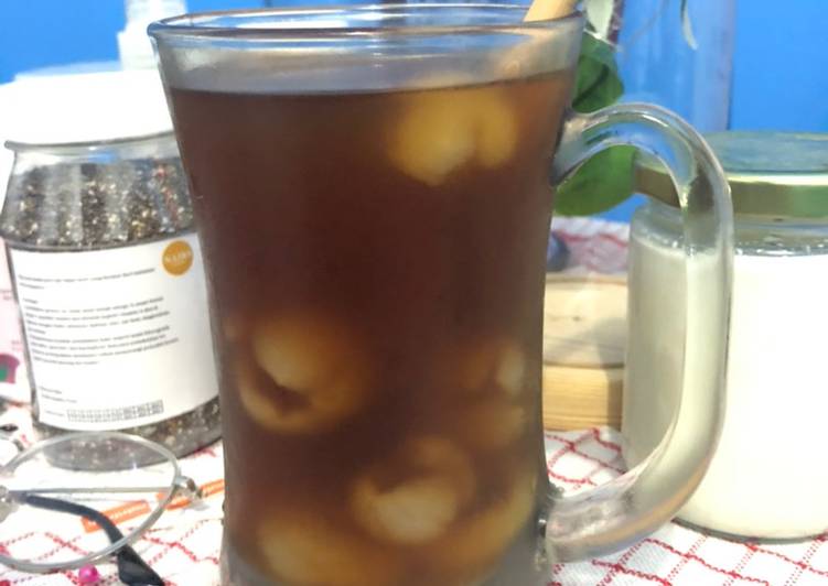 Cara Musim Gugur saat makan malamAir Mata Kucing Homemade