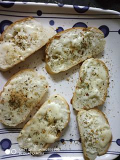 Garlic bread રેસીપી મુખ્ય ફોટો