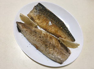 香煎鯖魚 的食譜成品照片