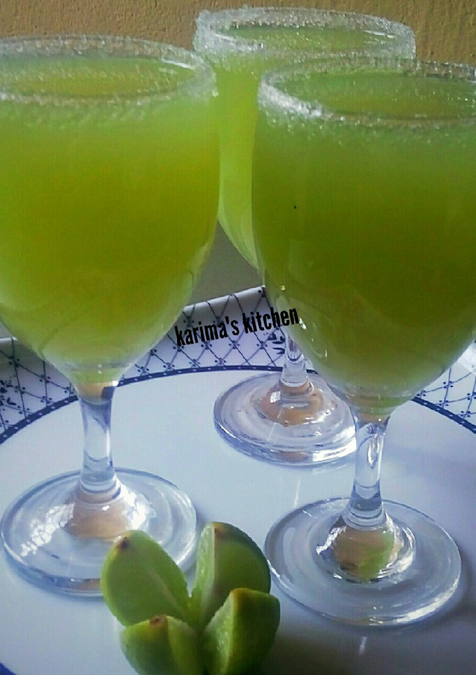 A picture of Cucumber lemonade.