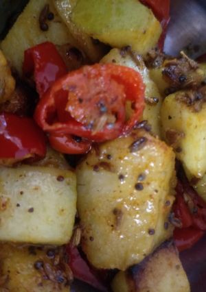 જામફળનો સંભારો(Guava sambharo recipe in Gujarati) રેસીપી મુખ્ય ફોટો