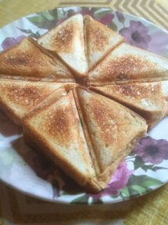 চীজ স্যান্ডউইচ (cheese sandwich recipe in Bengali) রেসিপির প্রধান ছবি