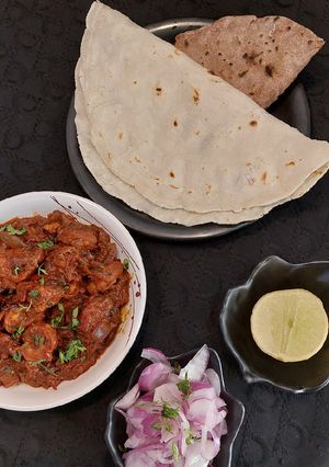 झणझणीत प्रान्स तवा मसाला रेसिपी चे मुख्य फोटो 