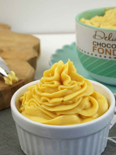 Una foto de La mejor crema pastelera, ideal para rellenar y decorar tartas