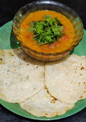 A picture of Maida chapati with kurma.