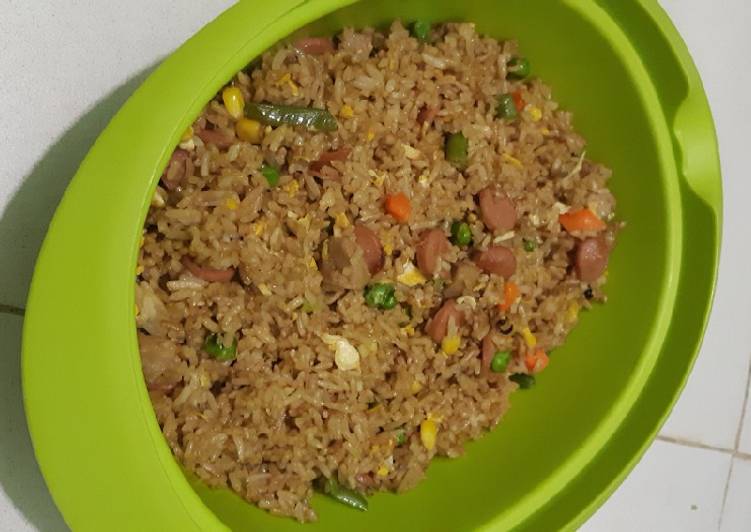 Nasi goreng pelangi