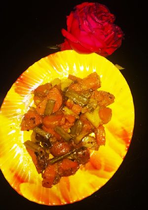 বিন্স গাজরের সব্জী (beans gajorer sabji recipe in Bengali) রেসিপির প্রধান ছবি