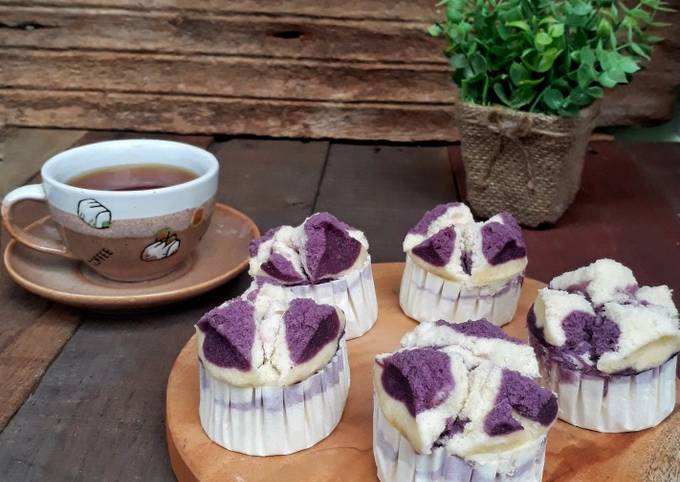 Bagaimana Membuat Bolu Kukus dengan air kelapa Anti Gagal