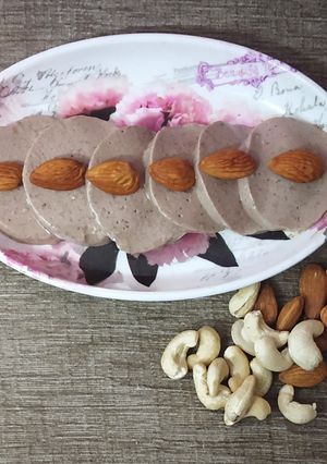 A picture of Healthy chocolate mousse.