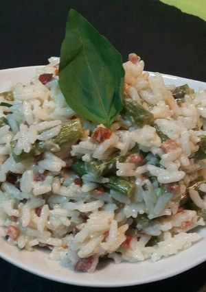 Foto principal de Ensalada cremosa de arroz, con espárragos y jamón