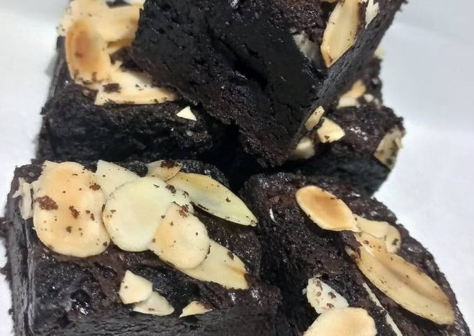 Resep BROWNIES PANGGANG (Fudgy Brownies) Oleh Vee's Kitchen - Cookpad