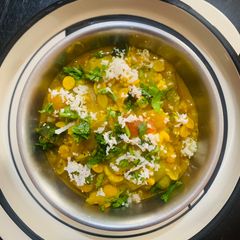 A picture of Torai & kaddu with chana dal (Ridge gourd & pumpkin with split chick peas).