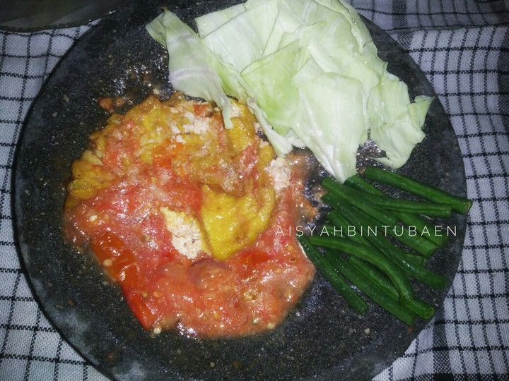 Resep: Sambal Penyet Kemiri Bahan Sederhana