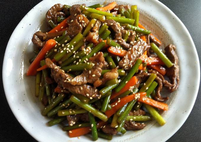 Beef & Garlic Shoots Stir-fry