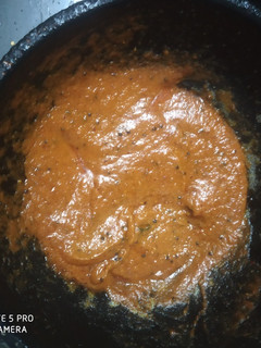 பூண்டு சட்னி(garlic chutney recipe in tamil) செய்முறை முக்கிய புகைப்படம்
