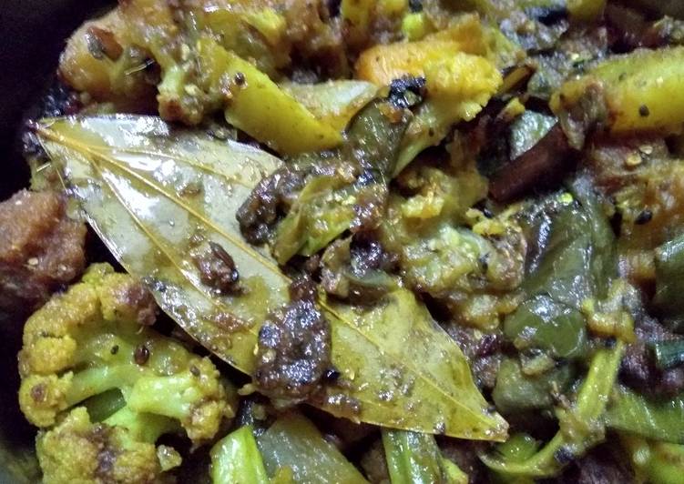 Steps to Prepare Favorite Bengali mix vegetables