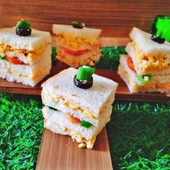 A picture of Scrambled Egg and Cheese Sandwiches.