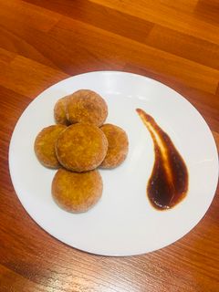 उपवासाची कचोरी (upwasachi kachori recipe in marathi) रेसिपी चे मुख्य फोटो