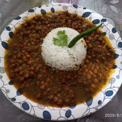 A picture of Black chana with rice.