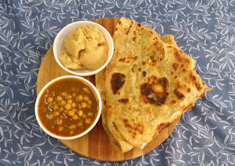 Chana Paratha And Halwa