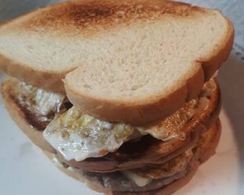 Easy Serving Recipe Peppered Beef Eggs and Cheese Sandwich Delicious Nutritious