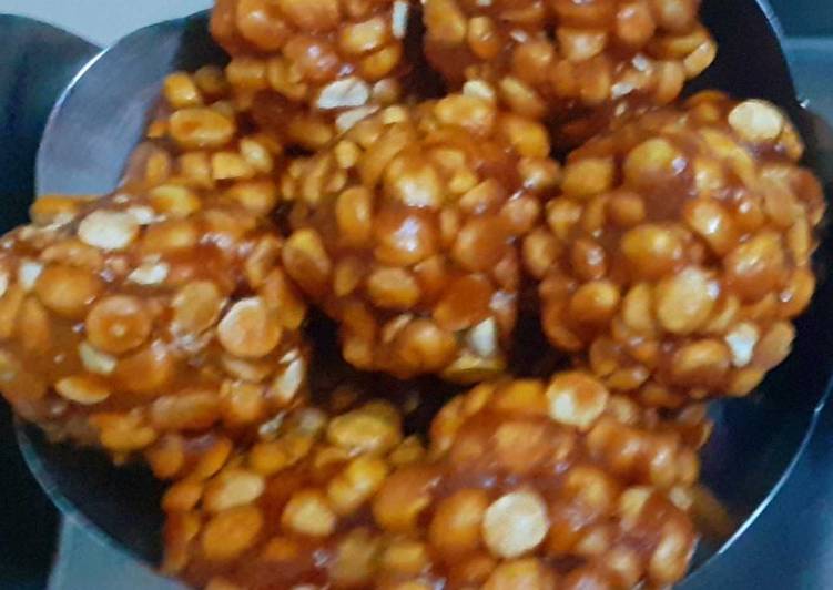 Simple Way to Make Favorite Jaggery and roasted chana dal ladoo