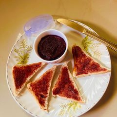 A picture of Fresh Seasonal Fruit Jam😋Zero Preservative 🤘.