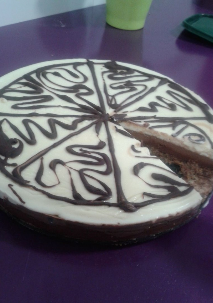 Una foto de Tarta de tres chocolates